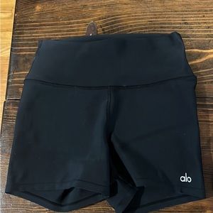 Alo active shorts